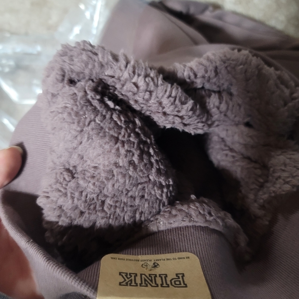 FIRM!! VICTORIA'S Victoria secret pink everyday lounge reversible sherpa jogger - Picture 3 of 3